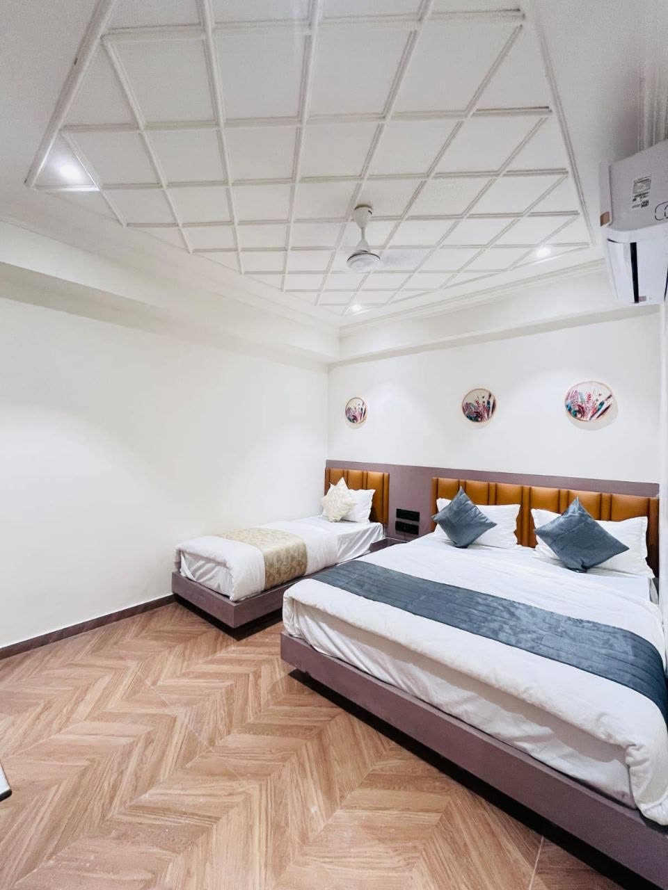 Family room with double and single bed